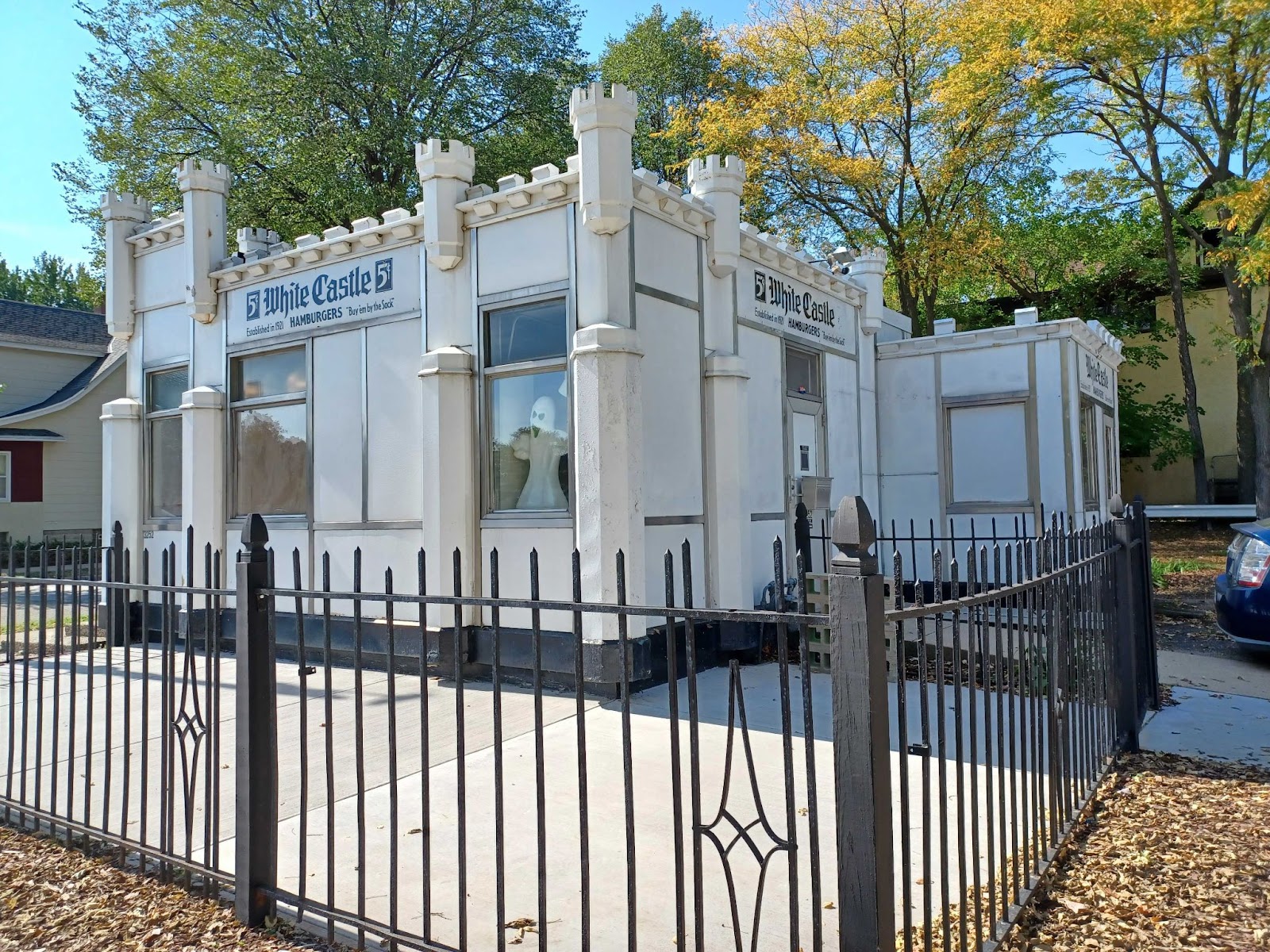 The Nashville White Castle: A Cult Classic You Should Probably Skip
